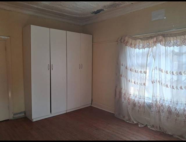 6 BEDROOM HOUSE FOR SALE IN SELCOURT